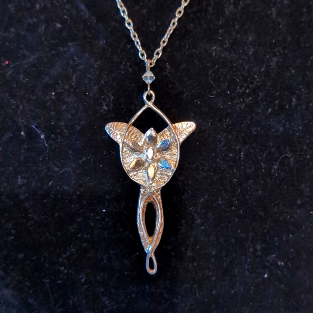 Movie Jewelry Fashion LOTR Arwen The Evenstar Metal Necklace With Stones